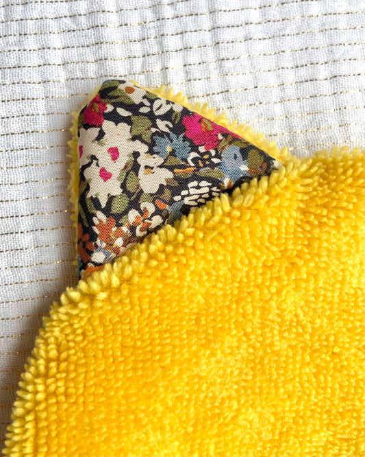 Le gant de toilette marionnette en balade automnale