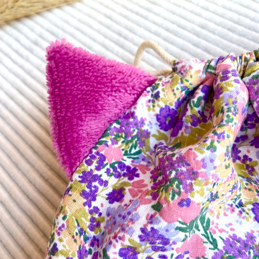 Le Pochaton dans les pétunias