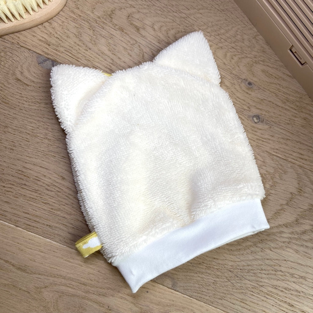 Le gant magique dans les nuages