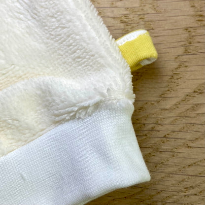 Le gant magique dans les nuages