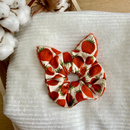 Le Cha-Chou qui mange des fraises