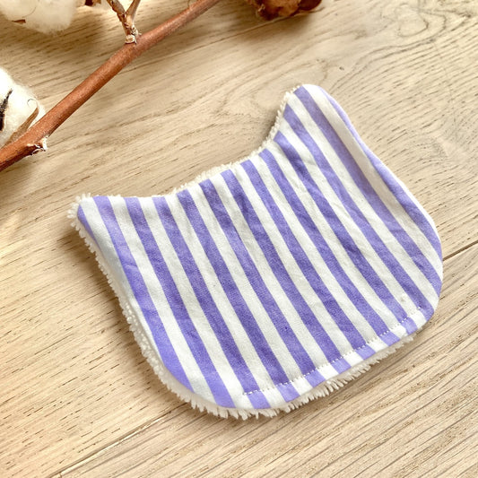 Le Chaton démaquillant qui prend le soleil