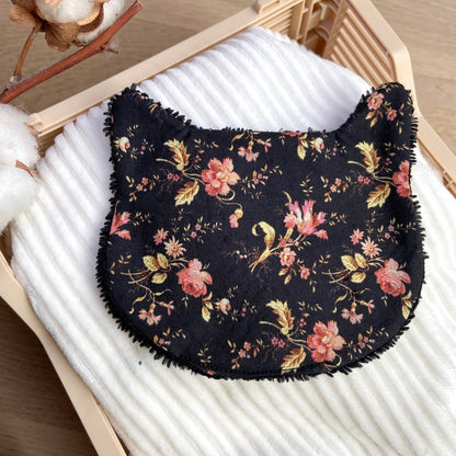 Le Chaton démaquillant un peu gothique