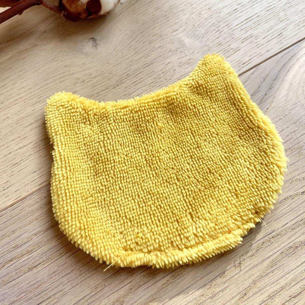 Le Chaton démaquillant en balade automnale