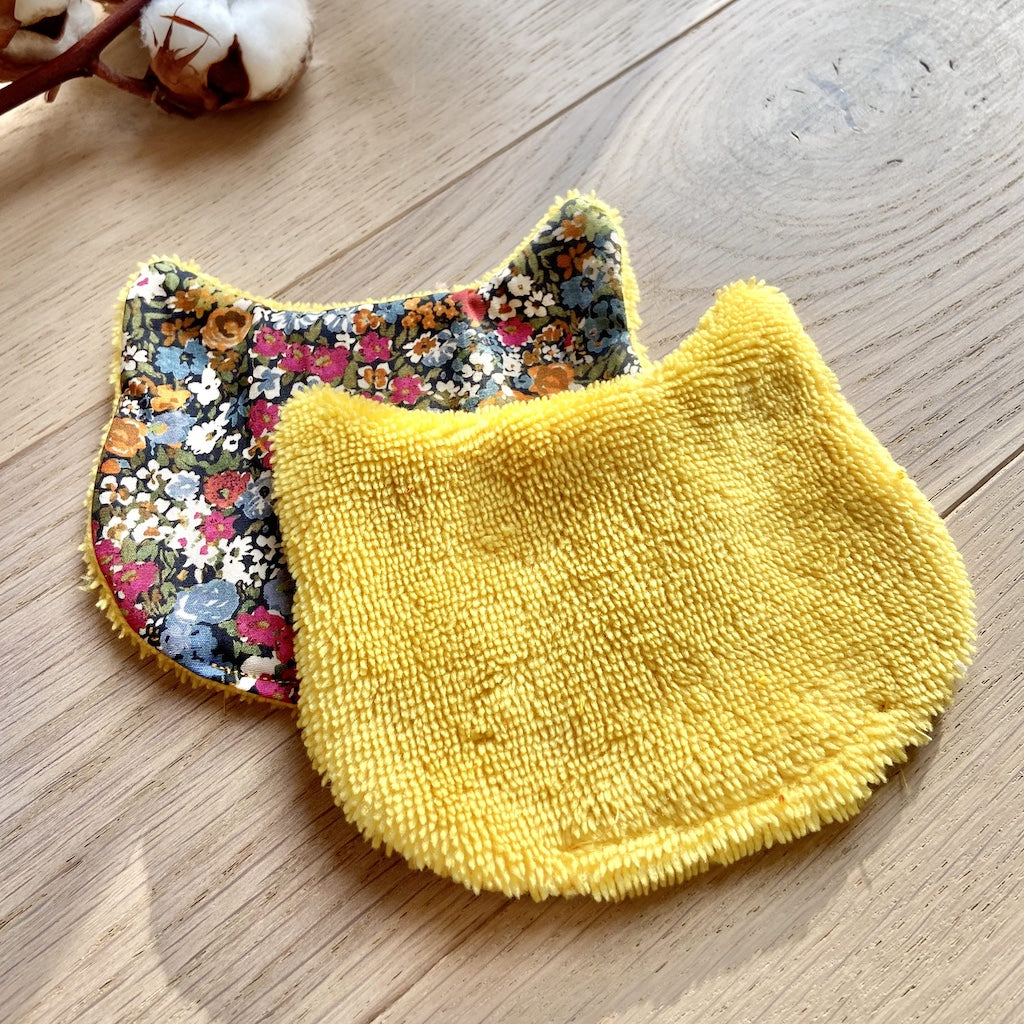 Le Chaton démaquillant en balade automnale