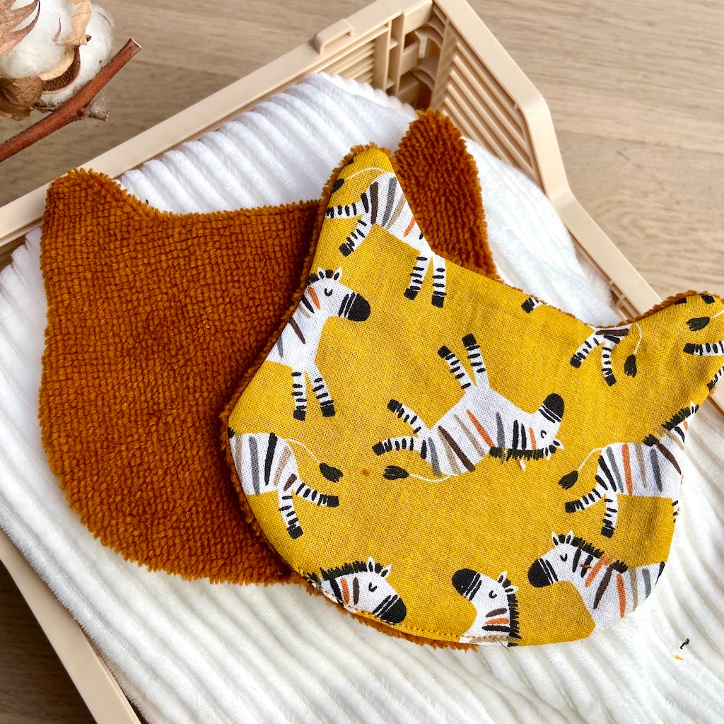 Le Chaton démaquillant qui fait un safari