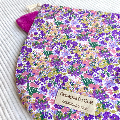 Le Pochat dans les pétunias