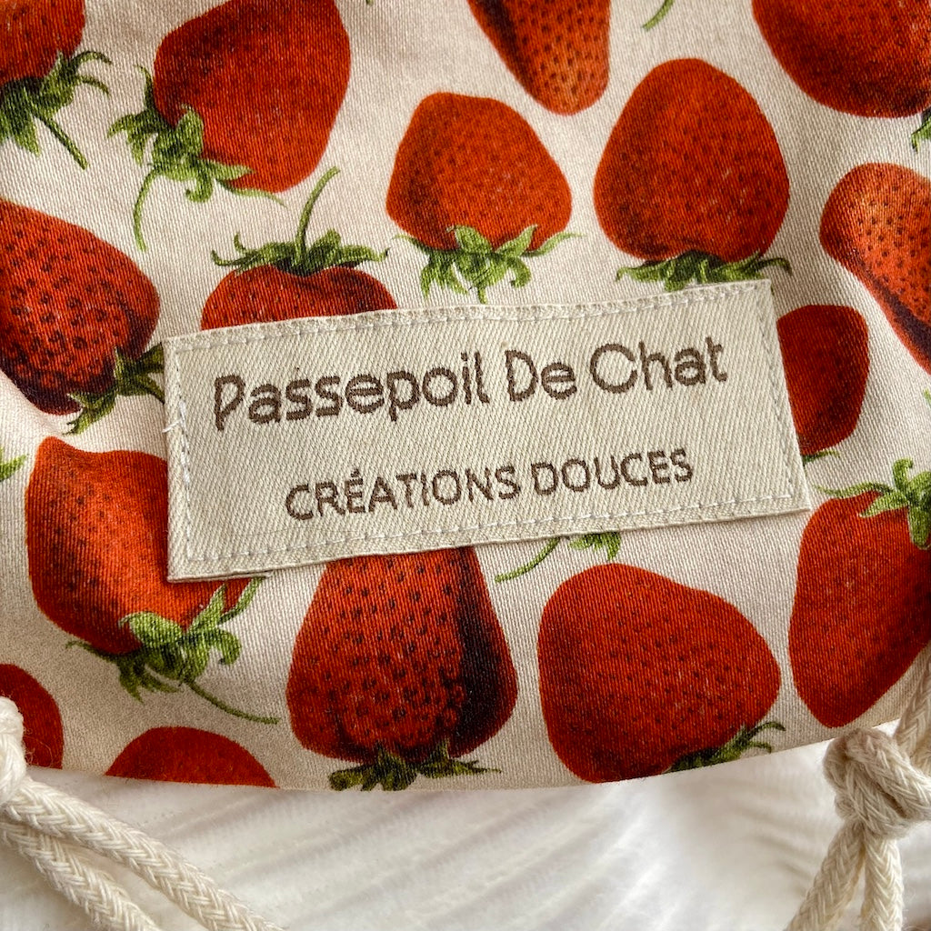 Le Pochaton qui mange des fraises