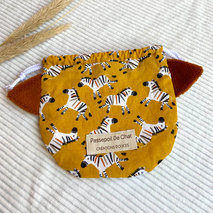 Le Pochaton qui fait un safari